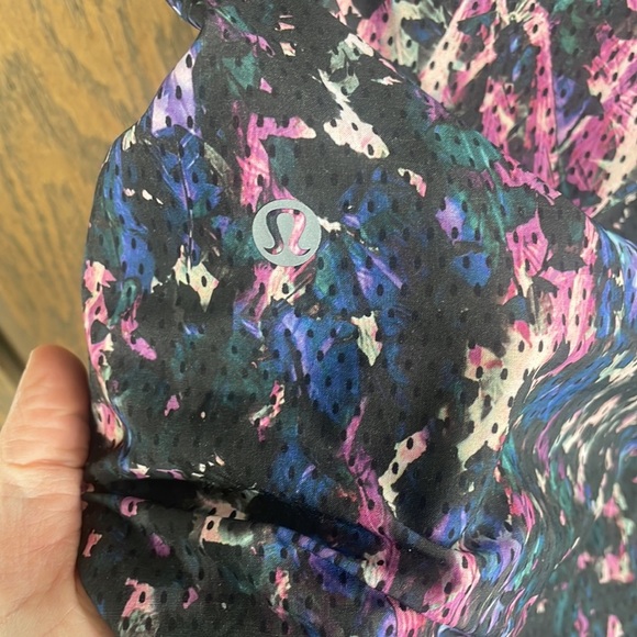 Colorful Abstract Print Lululemon Cropped Jogger Pants - Picture 2 of 5